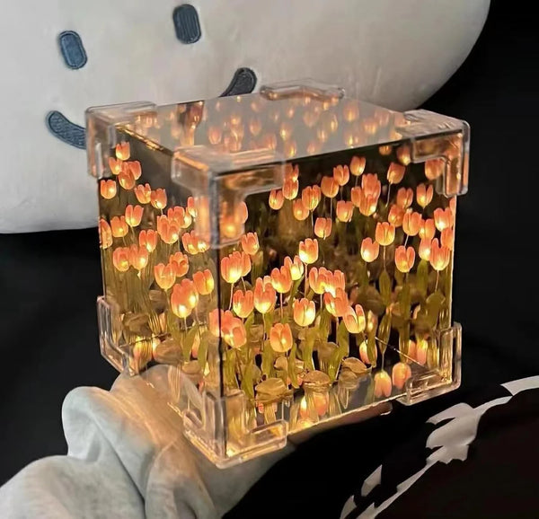 Tulips Cube Infinity Mirror Lamp